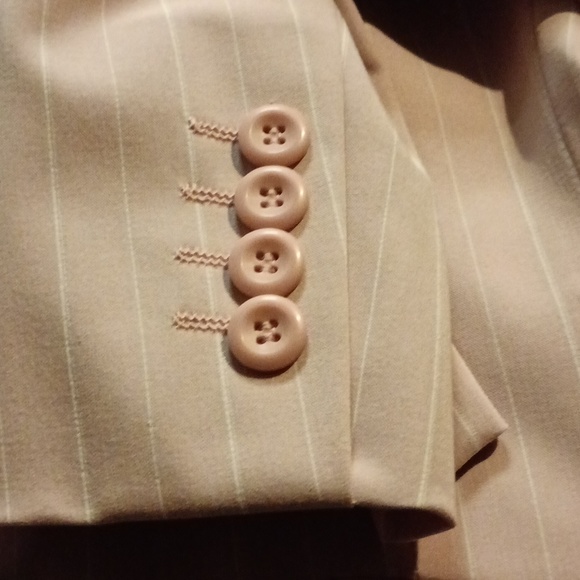 Suzy Shier Blazer - Picture 6 of 8